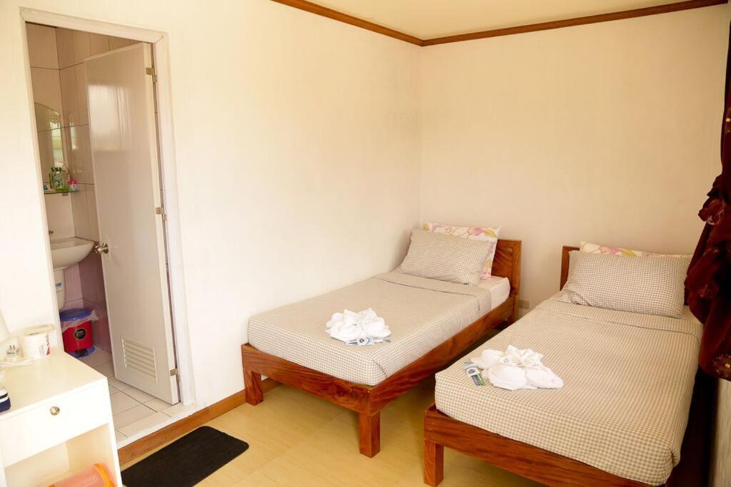 Florabells Iraya Guest House - Batanes Basco 外观 照片